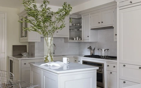 Căn bếp ở các chung cư đã tối ưu hóa công năng, không còn khoảng trống lắp thêm thiết bị