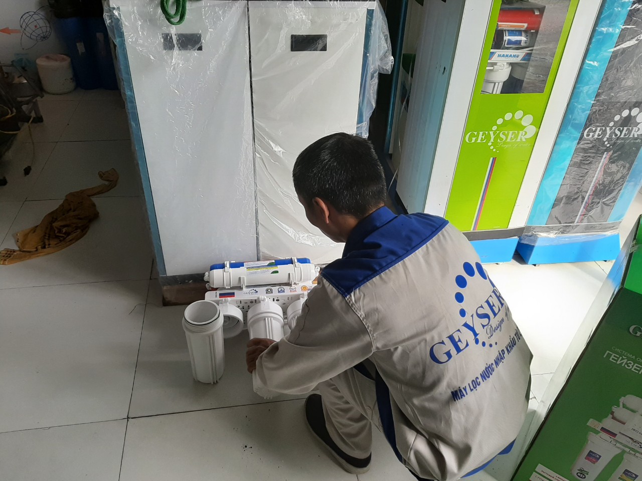 Máy lọc nước cần được thay lõi định kì để đảm bảo nguồn nước