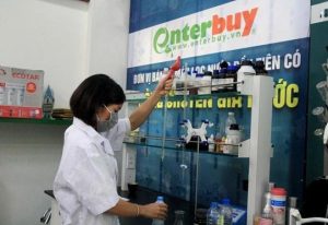 Nước máy có mùi clo: có nguy hiểm không và xử lý thế nào?